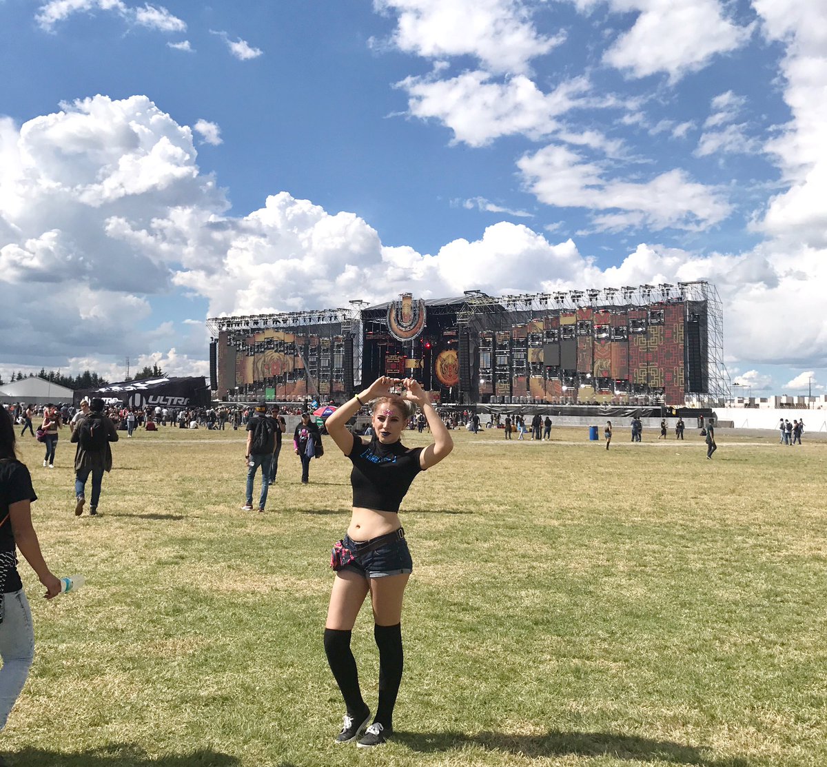 AideHeRam's tweet photo. 1ª edición de Ultra México 🇲🇽 
#UltraMexico #ULTRA #UltraMexico2017 #Mainstage #TeamPlurLife #ULTRALIVE https://t.co/rFOhoxa8dc