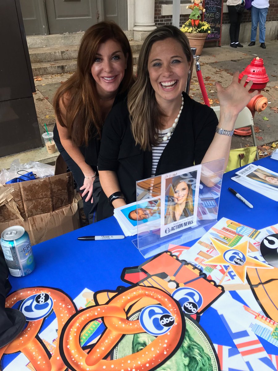 Katherine Scott On Twitter 6abcannie And I Hanging Out At Oldcityfest