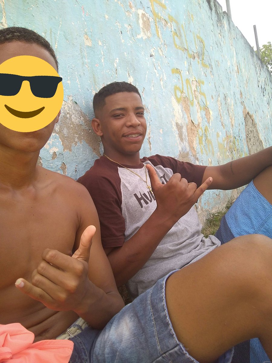 ruanzinhosal's tweet photo. Paz na M https://t.co/sZuu6srQOs