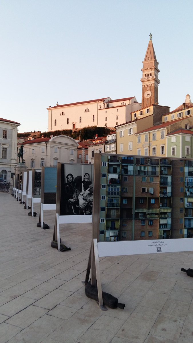 MZEZ_RS's tweet photo. Otvoritev razstave Dan v Sredozemlju v #Piran kot uvod v evro- sredozemsko konf. #Educate4Dialogue. Na ogled do 12.10. Vabljeni! #ZavodApis https://t.co/BF7dChg4VV