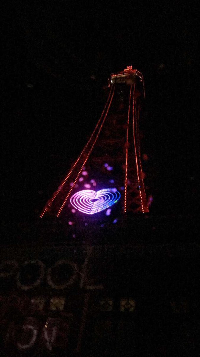 lukehulton's tweet photo. Best weekend I've had in years with @ste942000 @visitBlackpool @TheBplTower #ItsAmazingOutThere #bpoolrock #2pmachine #revolutionrestart https://t.co/ytWT7sTFqm