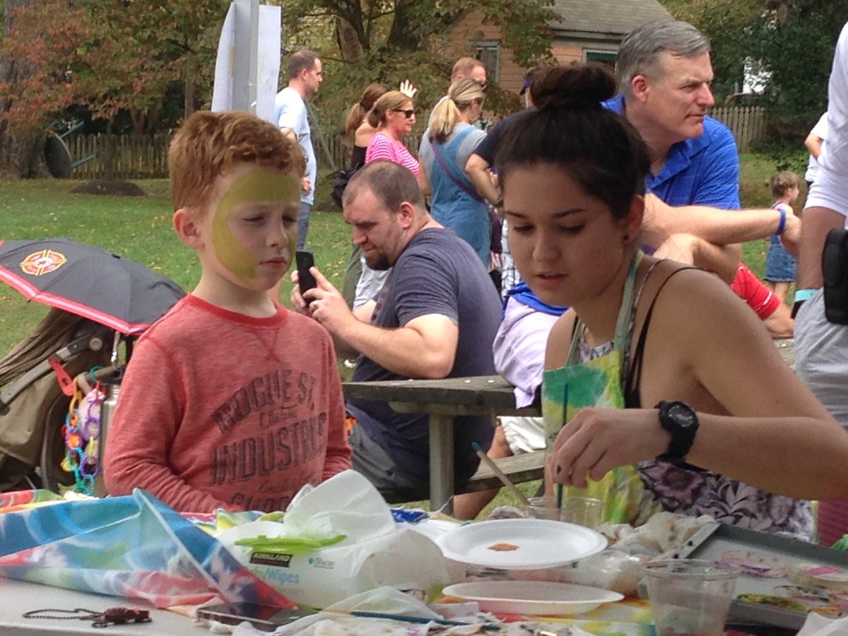replogle6304's tweet photo. My guys face painting @ Clifton Day! Love it! https://t.co/8vr7cRabkE