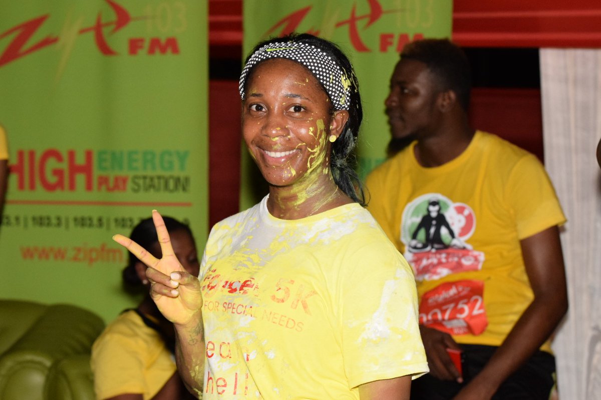 DIGICELJamaica's tweet photo. @realshellyannfp had loads of fun in the #DigiNight5K funzones. https://t.co/G7WlXUvcel