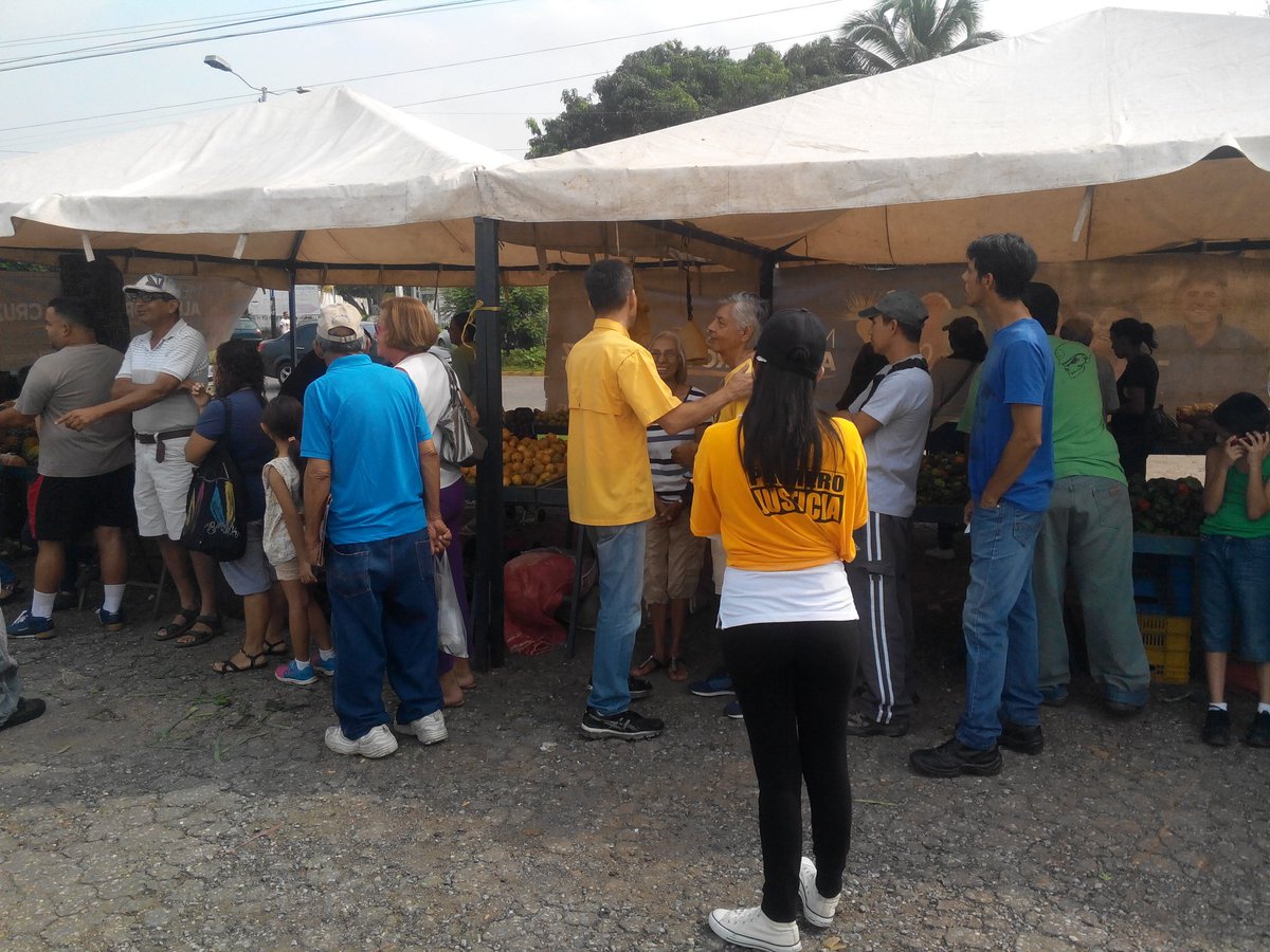 twiargo's tweet photo. #CaraboboVOTAPorFeoLaCruz y en Ciudad Alianza #Guacara #PJLuchaContigo a los vecinos informamos #AbajoyALaIzquierda votas por @afeolacruz https://t.co/2ZHIrAgC5X