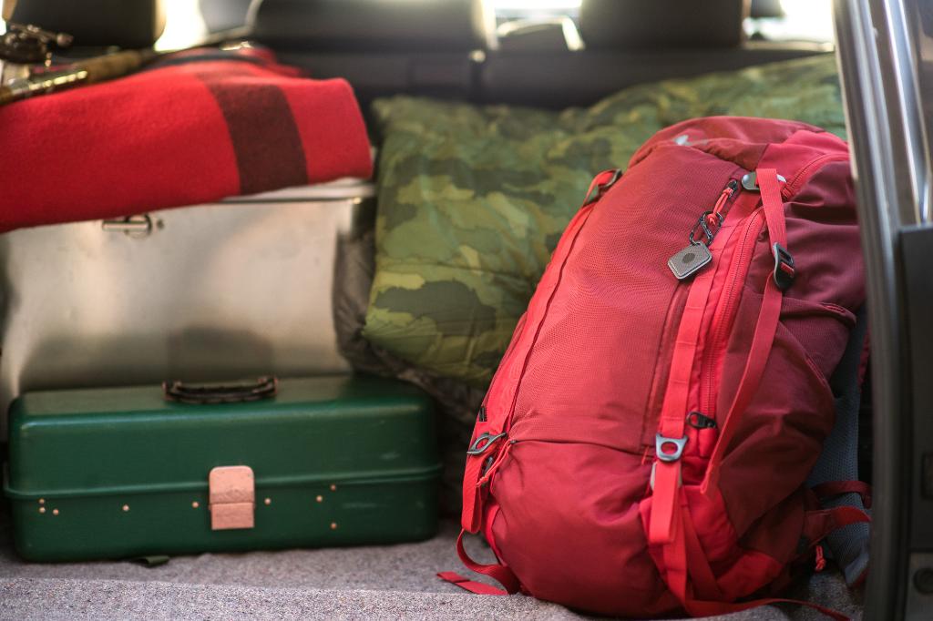 TheTileApp's tweet photo. Twice as loud and twice the Bluetooth range = you can Tile your family’s camping gear with confidence. 🔦🏕️ #TileSport #TileProSeries https://t.co/X4GymXlRHN