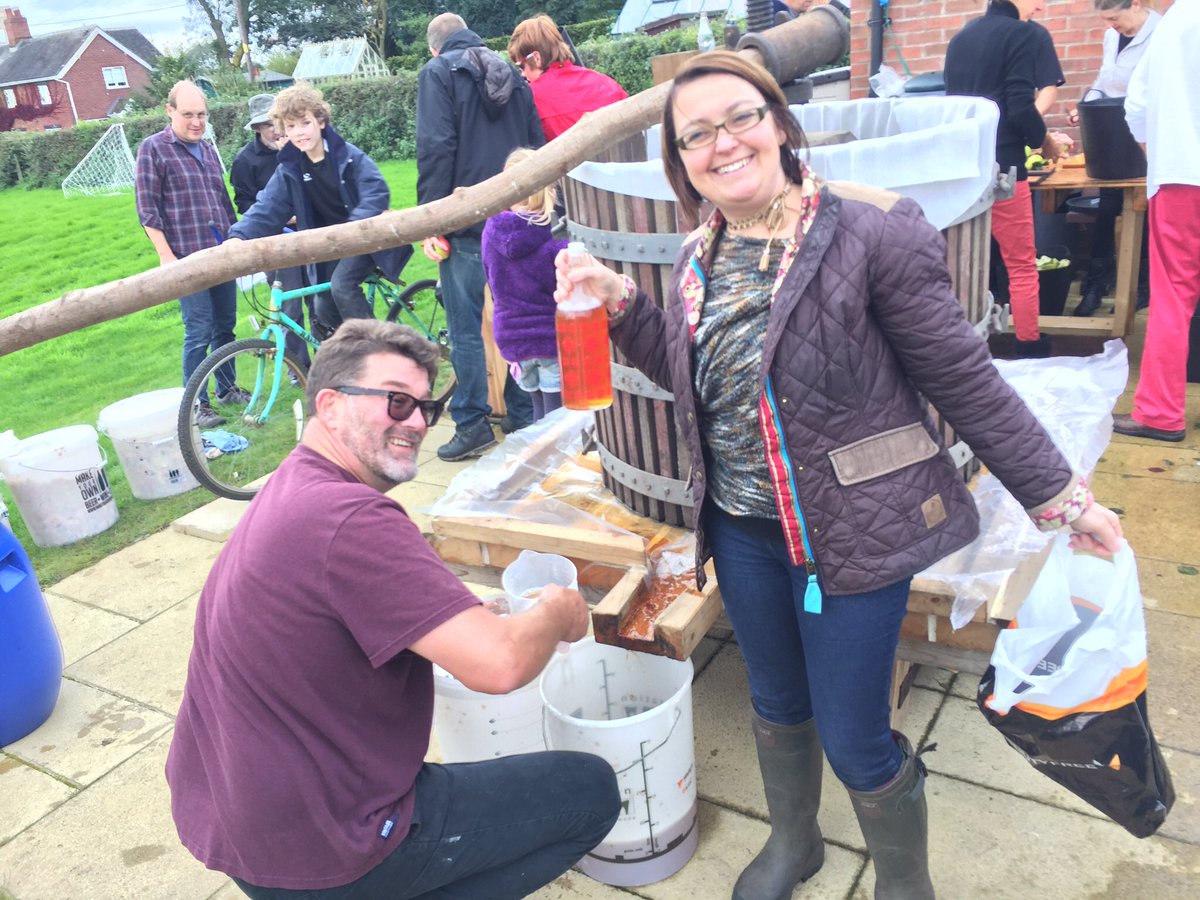 Fradswell's tweet photo. An amazing #Frapfest this weekend in #Fradswell village! Fradswell Apple Festival. @StaffordCalling @joanna_uttonews @StaffsRCC #WDYT? https://t.co/CrYwTGM4cv