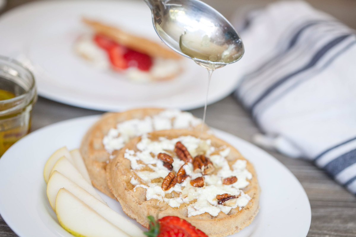 CHEVOOlife's tweet photo. Sunday morning waffles with Tupelo #Honey & #Lime #CHEVOO! #SundayBrunch #NEW #Sweet #GoatCheese #MarinatedCheese #Waffles #CHEVOOlife https://t.co/td24TF6ltE