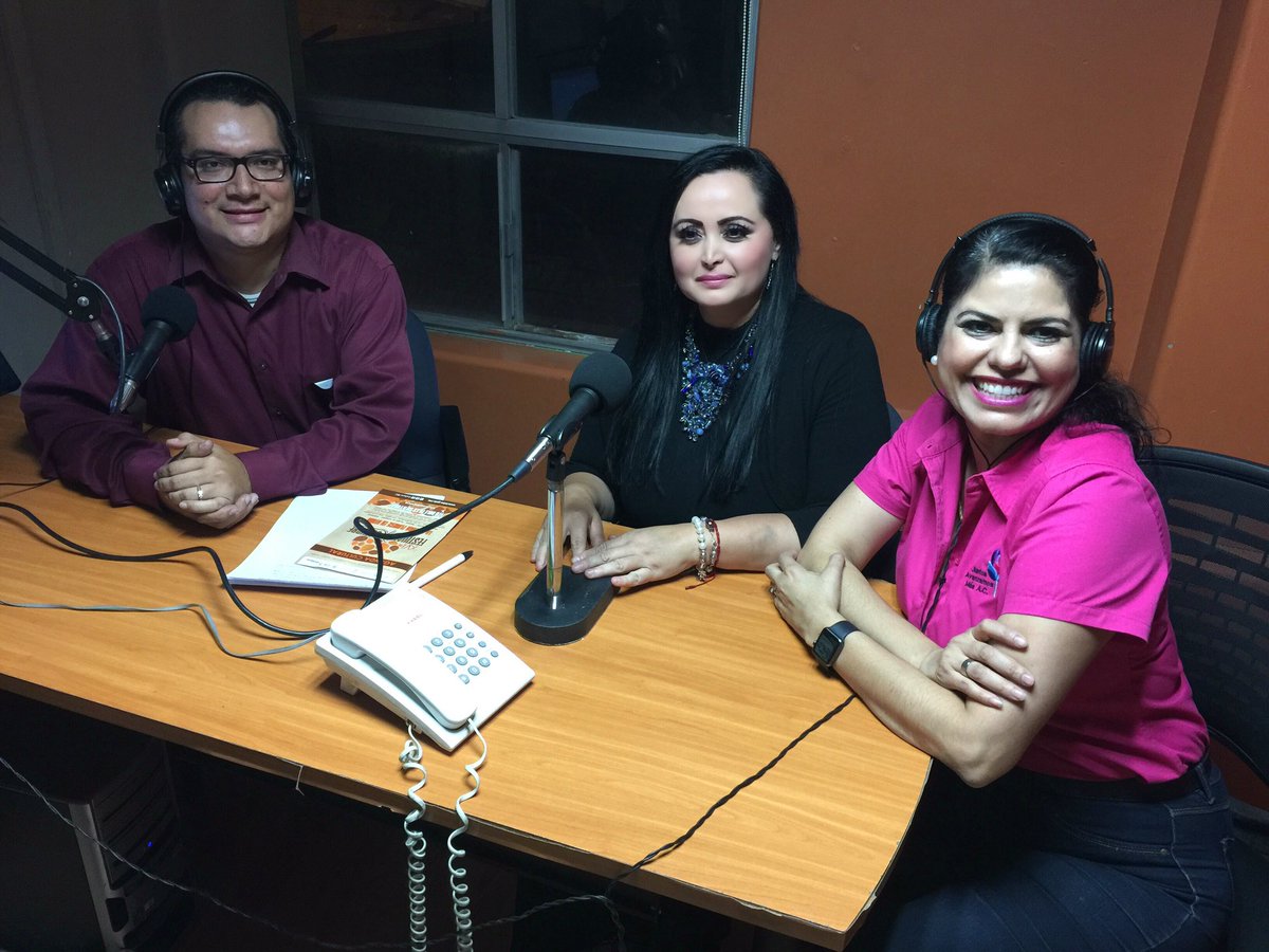 otely's tweet photo. #EnBajaCaliforniaSeguimosAvanzando entrevista en @Audiorama @ParlamentoNM anunciando apoyos a mujeres de Mexicali https://t.co/0NoSzEb55L