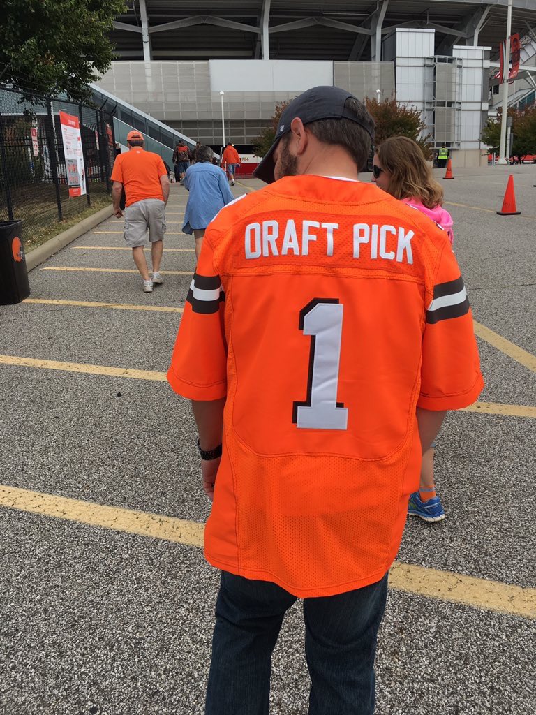 N1ngN1ng's tweet photo. I’m sure he’s placed the letter R in the wrong word

#DaftPrick
#CLEvsNYJ 
#Jets https://t.co/pXtV3qSepS