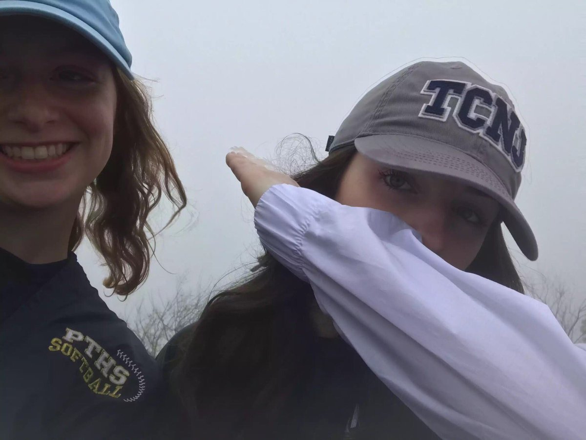 edericks4's tweet photo. Happy Birthday @emmaference !!! Hope your day is as perfect as you are 💜🔞💜 XOXO 😘 https://t.co/i1tdmbuf92