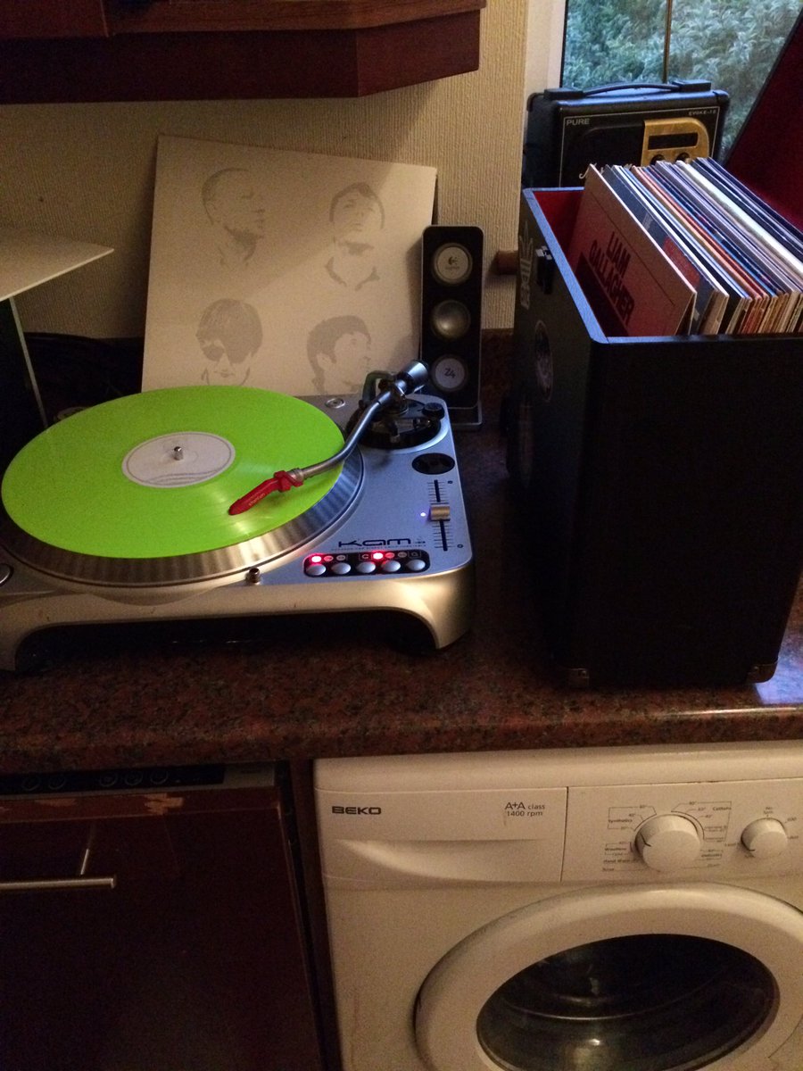 The_Real_Pow's tweet photo. A firm sunday fave on the decks at Chez Pows from @the_twang #beerin #cooking #sundayvibes https://t.co/uSi1GS0Wrf
