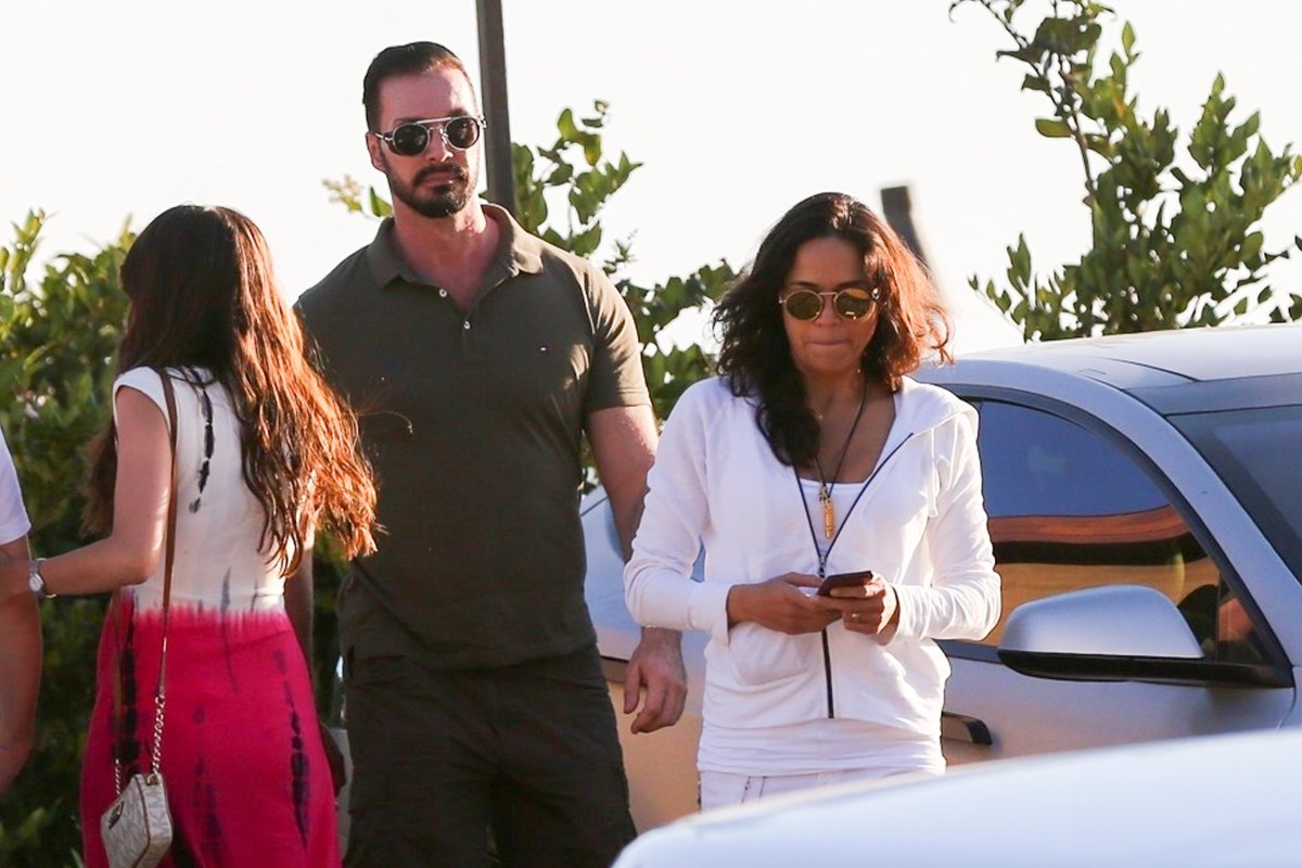 michyrod_'s tweet photo. Nobu Malibu | October 7, 2017

#MichelleRodriguez https://t.co/mwk3sVaY4d