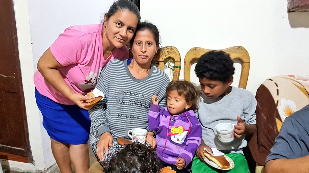 Pasvinueza1's tweet photo. #Proyetomasmiel en la iglesia jired distrito 30 de julio @adventistasEC @AdventistasMEN @sylvia_polo @Jesseniavit https://t.co/fuiTDtJ03Y