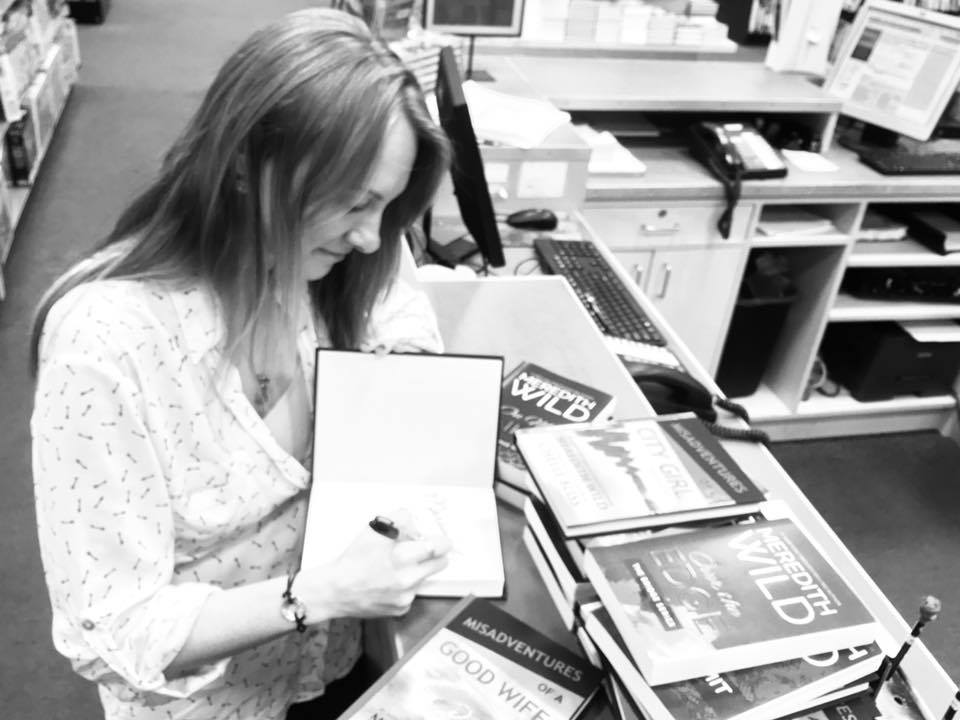 wildmeredith's tweet photo. Just signed all my books at the Moreland Ave Barnes &amp; Noble in #Atlanta! #misadventures #bridgeseries #hackerseries https://t.co/RtJd9RdSnW