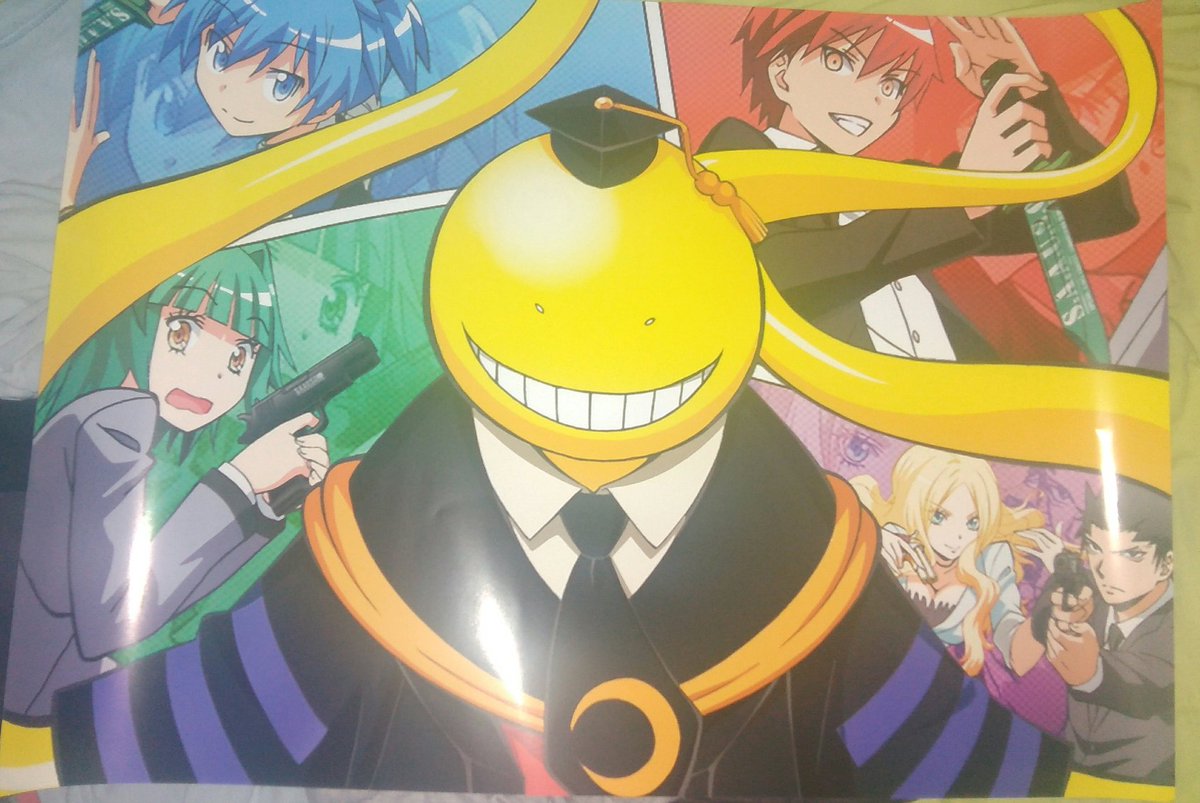 Hitori_Hideki's tweet photo. @MaestroKoro mire me he comprado un pòster de usted con sus alumnos y compañeros. 😍 https://t.co/dKhQIY69q8