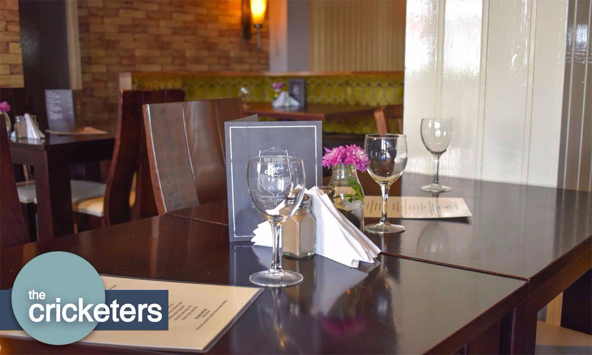 End your week with a delicious Sunday lunch at The Cricketers Pub. #Southend #Westcliff #SundayLunch #RoastDinner