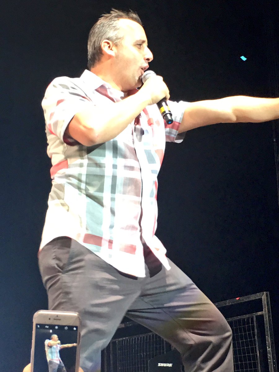 SingleMumsy's tweet photo. @thetenderloins #Cardiff #whereslarrytour @SalVulcano @Joe_Gatto  @jamessmurray @BQQuinn ❤️😍 #ImpracticalJokers #mamaloved https://t.co/cXSuKfBCab