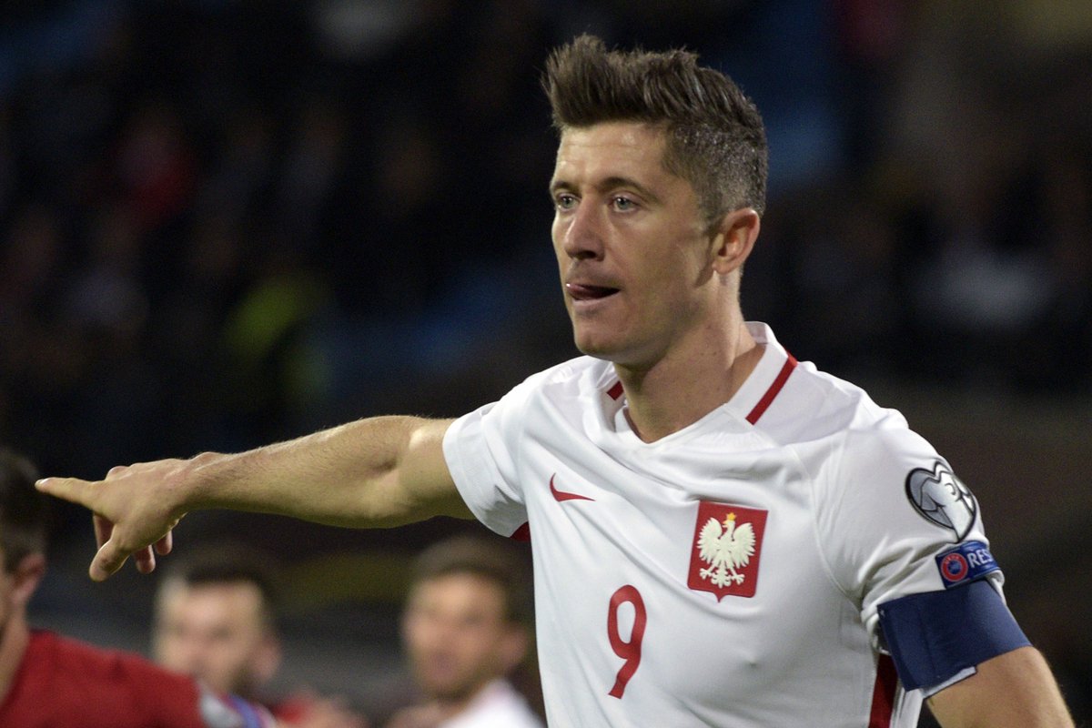 Squawka's tweet photo. Robert Lewandowski has scored a larger percentage (57%) of his team's goals than anyone else in this European World Cup Qualifying campaign. https://t.co/OCduwd8Xsr
