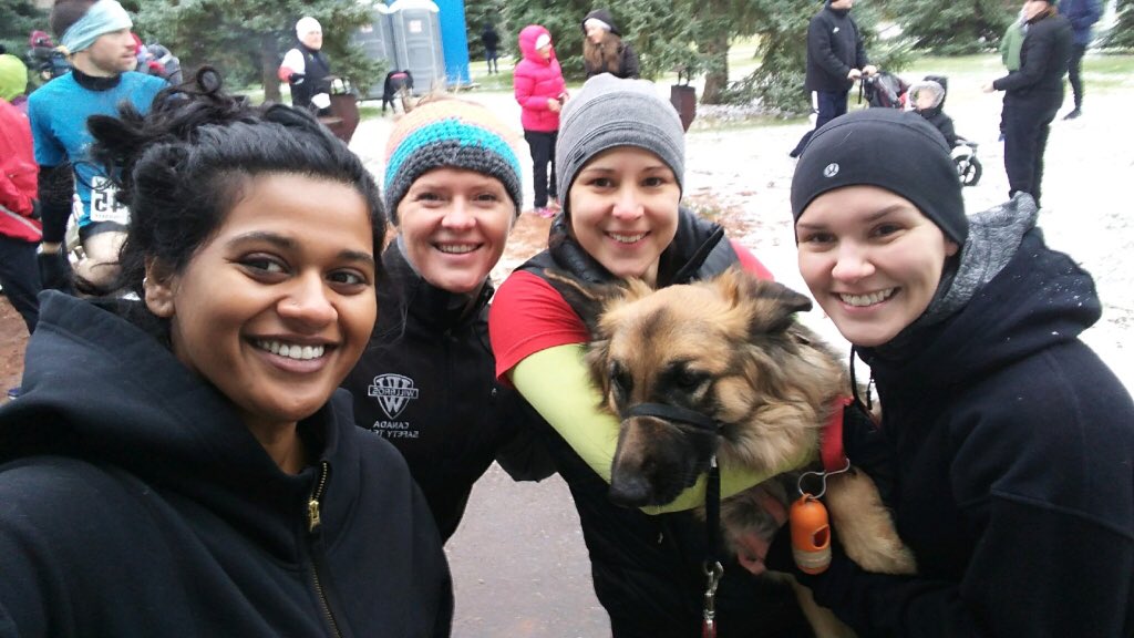 Jahoofka's tweet photo. Chilly 3km run on this #SundayMorning with my @Spinunity loves at #IgnoreNoMore #runforrespect #awareness #EndViolence 💙 https://t.co/ryCXHPJ71I