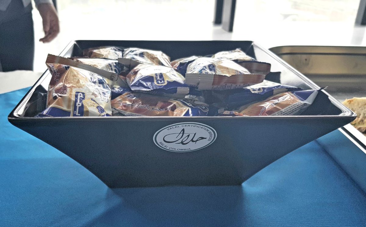 HalalCol's tweet image. @HalalCol  certificando y participando en el evento One Young World, con nuestro variado y exquisito menú 100% Halal