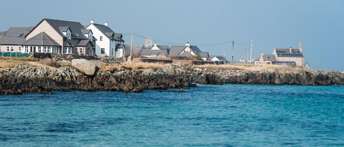 Fancy an Autumn break to an idyllic island with clear blues seas and white sandy beaches Look no further! Click: ardoranhouse.co.uk