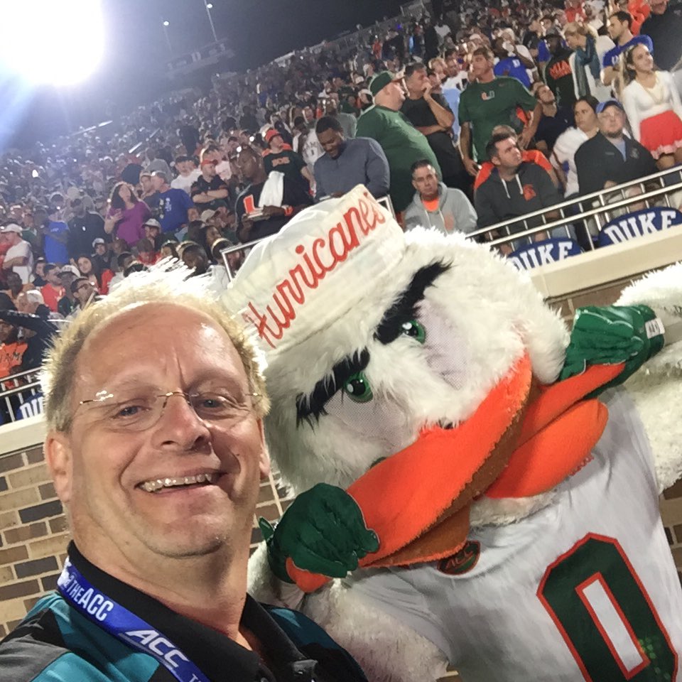 KennyBuckets333's tweet image. We're on the same page #Miami #HurricanesFootball #TheU
