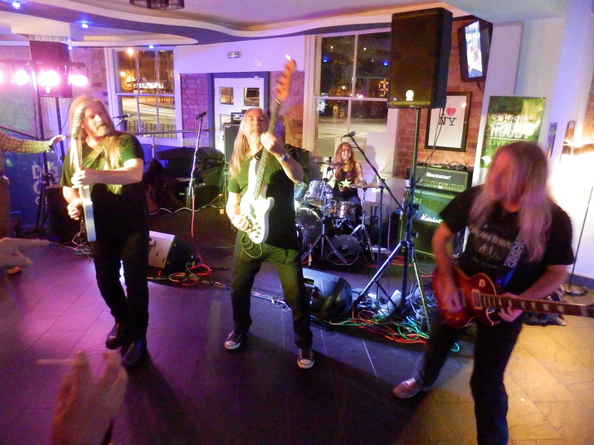nedstarkelly's tweet photo. @bigcatcoma a massive thanks to all who joined us last night @TheRooters loved your dad dancing and wonderful singalonging see u all again https://t.co/MtpGhqWpP1