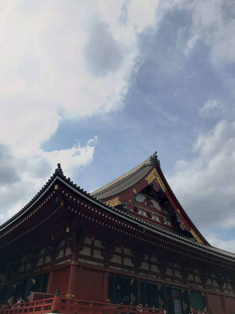 Raaavii's tweet photo. random pics from Tokyo https://t.co/YTMuXs2jsQ