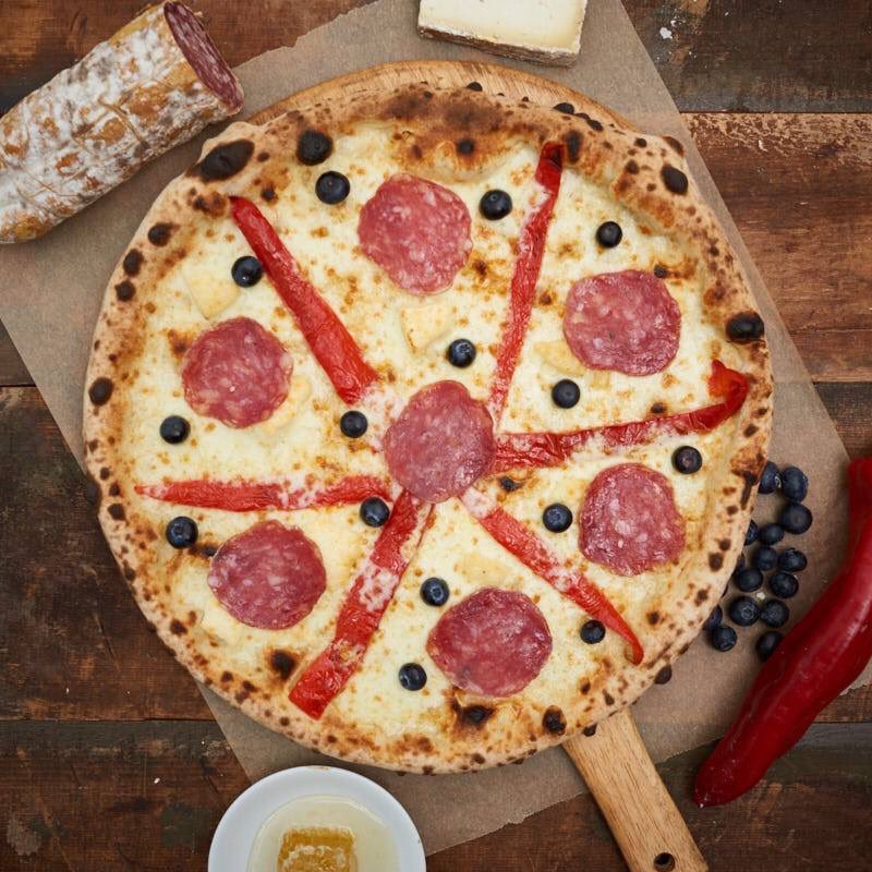 doughedinburgh's tweet photo. 🍕#SalameFantasia🍕 
#Pizza #pizzaislife #pizzalover #Dough #Food #WErDough ♥️🤤 https://t.co/FOluCzoRB9