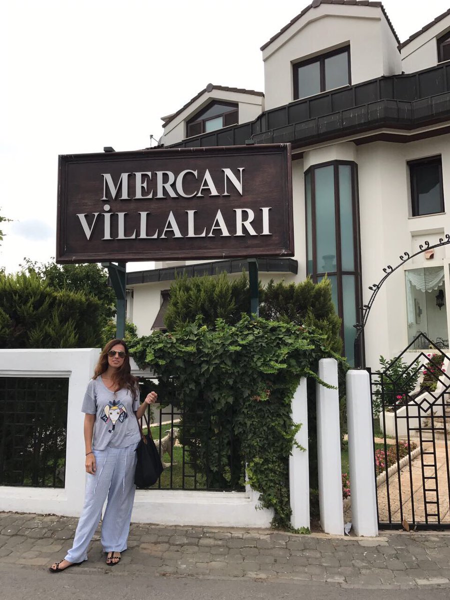 valevale74's tweet photo. Medcezir on the word#madrid NY@SrnySrkyResmi @cagatayulusoyy @tnrolmez @bfalay @ayyapim @startv @medcezir_veda_ @MedcezirChile @MareaVanama https://t.co/g0ZANJMSz0