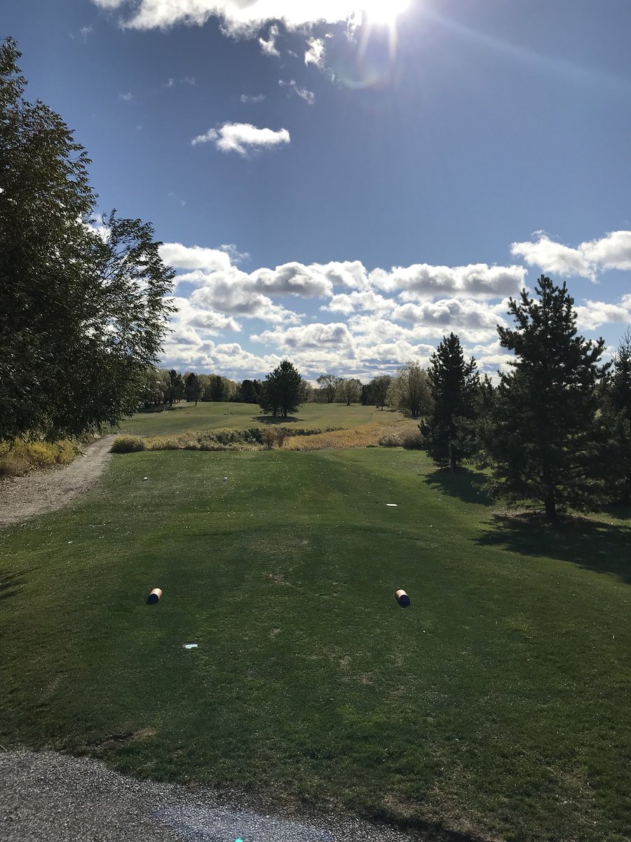 MeadowlandsGolf's tweet photo. The Course is OPEN 🌤 #SylvanLake #StillColdOut but people are golfing #GolfNuts 🥜 #SpringRates 🍂 https://t.co/OxG7T992LM