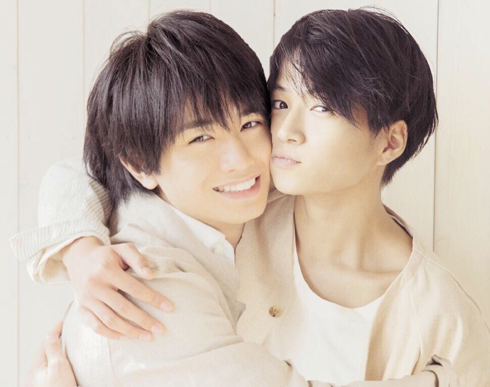 y u k a r i on Twitter "既出かもしれないけど、ふまけんのぎゅっと画像を自給自足したかったの