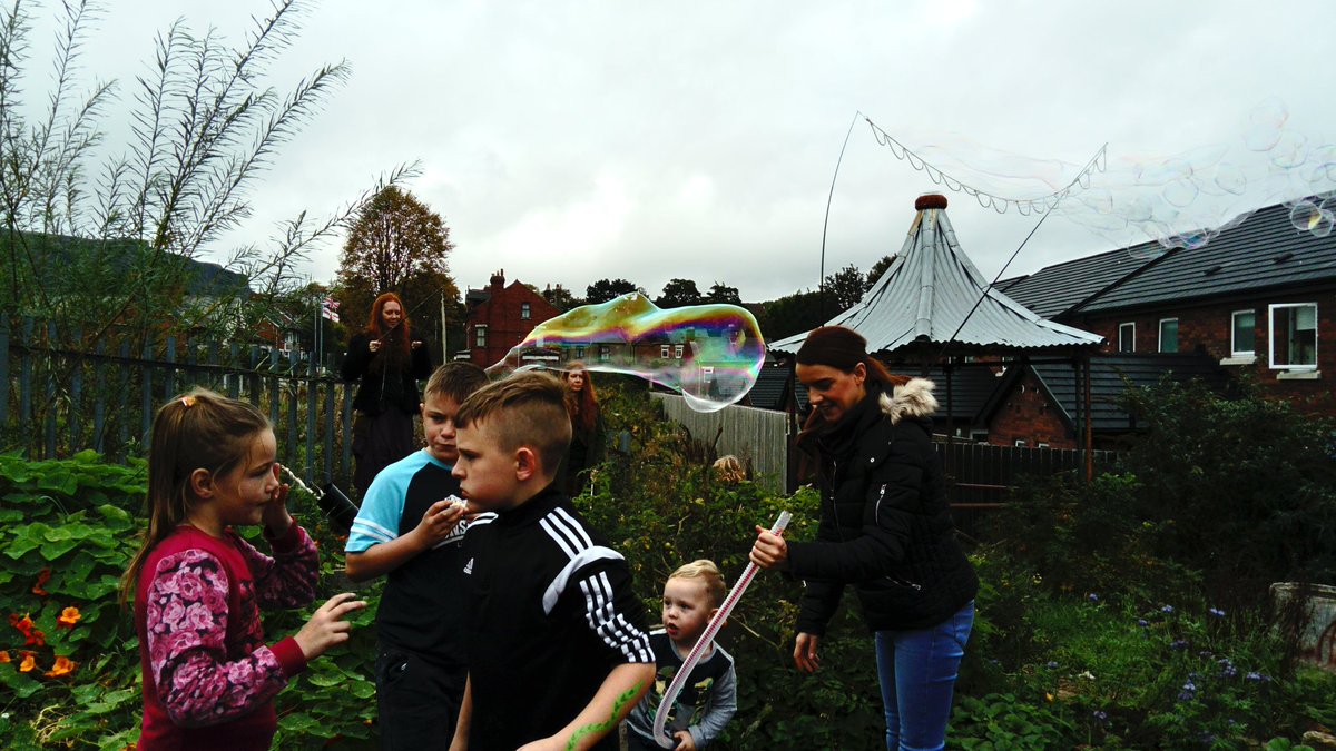 msmillerbelfast's tweet photo. Fun for all @peasparkbelfast Autumn Fair. Big thanks to all our supporters including the Belfast Giving Circle https://t.co/ms0jnCM8AJ