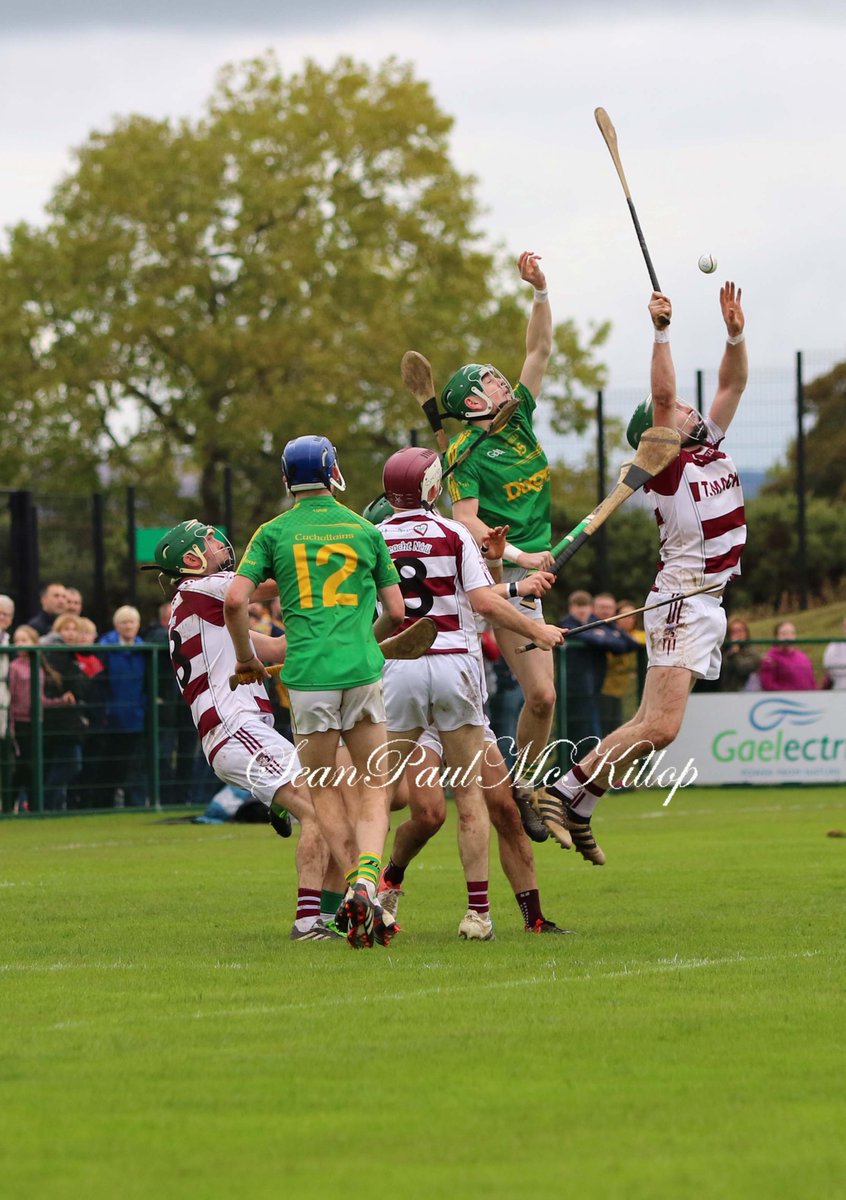 shamrocks55's tweet photo. well done @GACSlaughtneil on reaching another @UlsterGAA  final with a brilliant performance against a young @DunloyGAC team https://t.co/0HBCcf0WRr