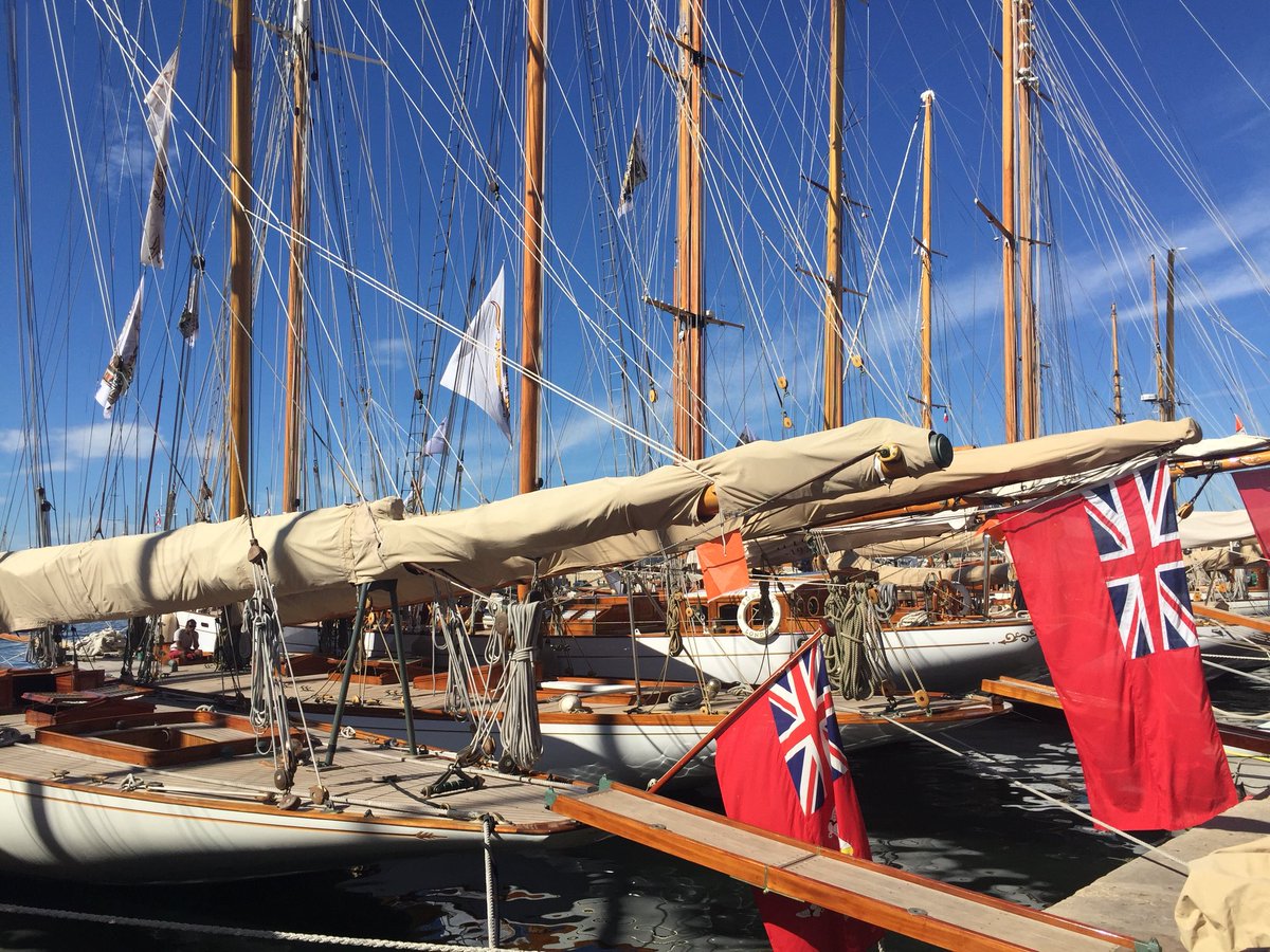 vastenaekel's tweet photo. Nos derniers moments #sttropez #LesVoilesdeSaintTropez #champagne #sun #autreau #👍@SSlabbaert @GolfeStTropez @LaurentAutreau https://t.co/YGbYwr3JBe