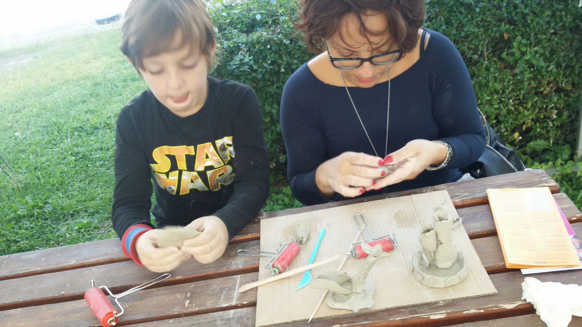 SoprArcheologia's tweet photo. Conosciamo i muri antichi e li abbattiamo nel futuro 🙋🙌🙅🙆👧👦👨👩
#Capena #LucusFeroniae #FamigliealMuseo con @famigliealmuseo https://t.co/Q6mBcLFht2