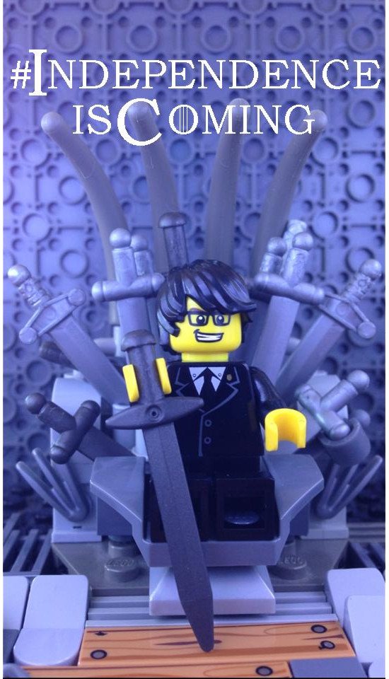 XeviTarga's tweet photo. Independence is Coming! @KRLS #HemVotat i #HemGuanyat #Referèndum #1Oct #10octDI #Catalonia #LEGO https://t.co/ppPe1Uqw1P