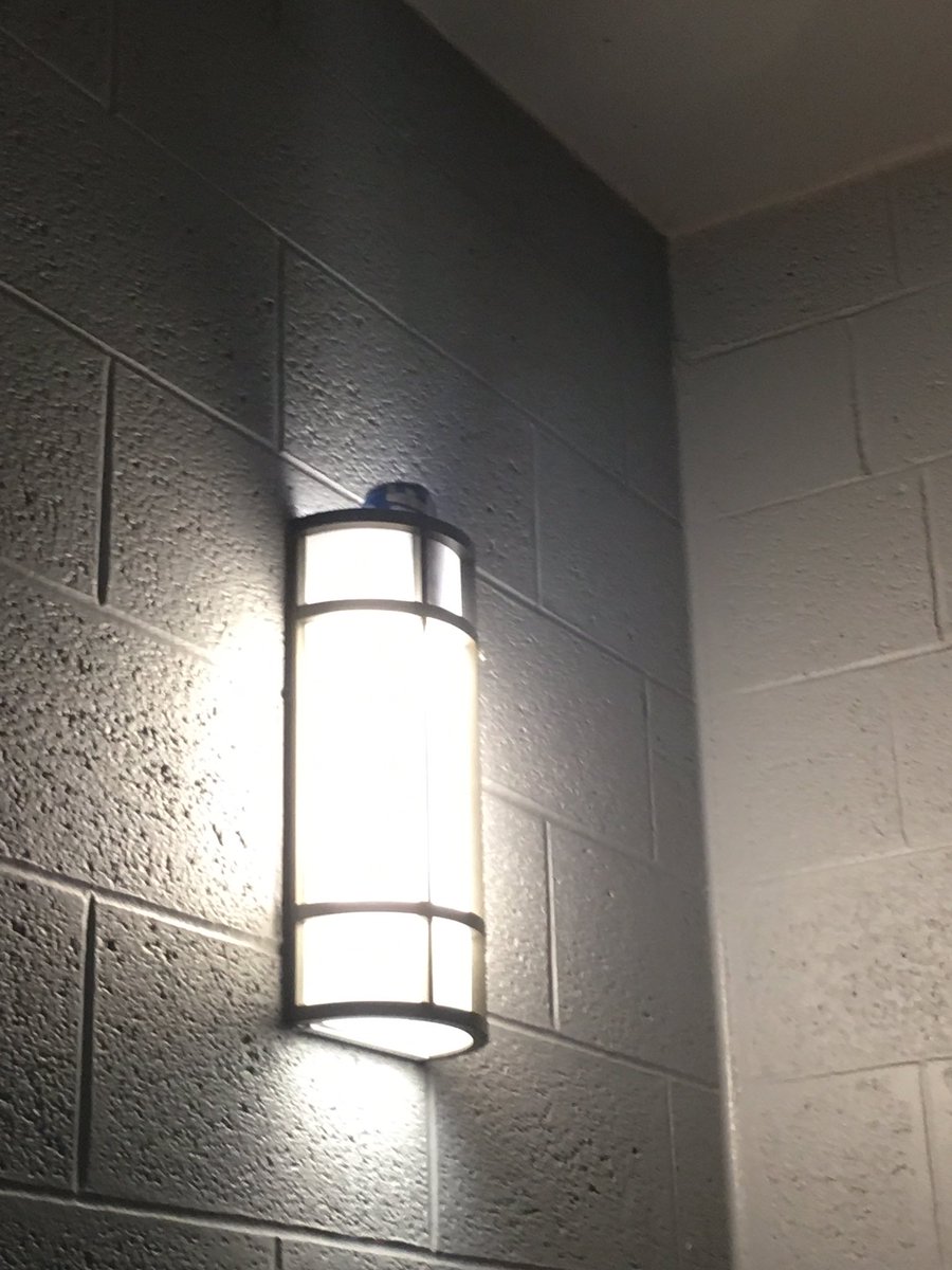 twiterlesmike's tweet photo. An inspired college student seems to have invented what I can only dub as the Bud Light https://t.co/2GvwsuIvRX