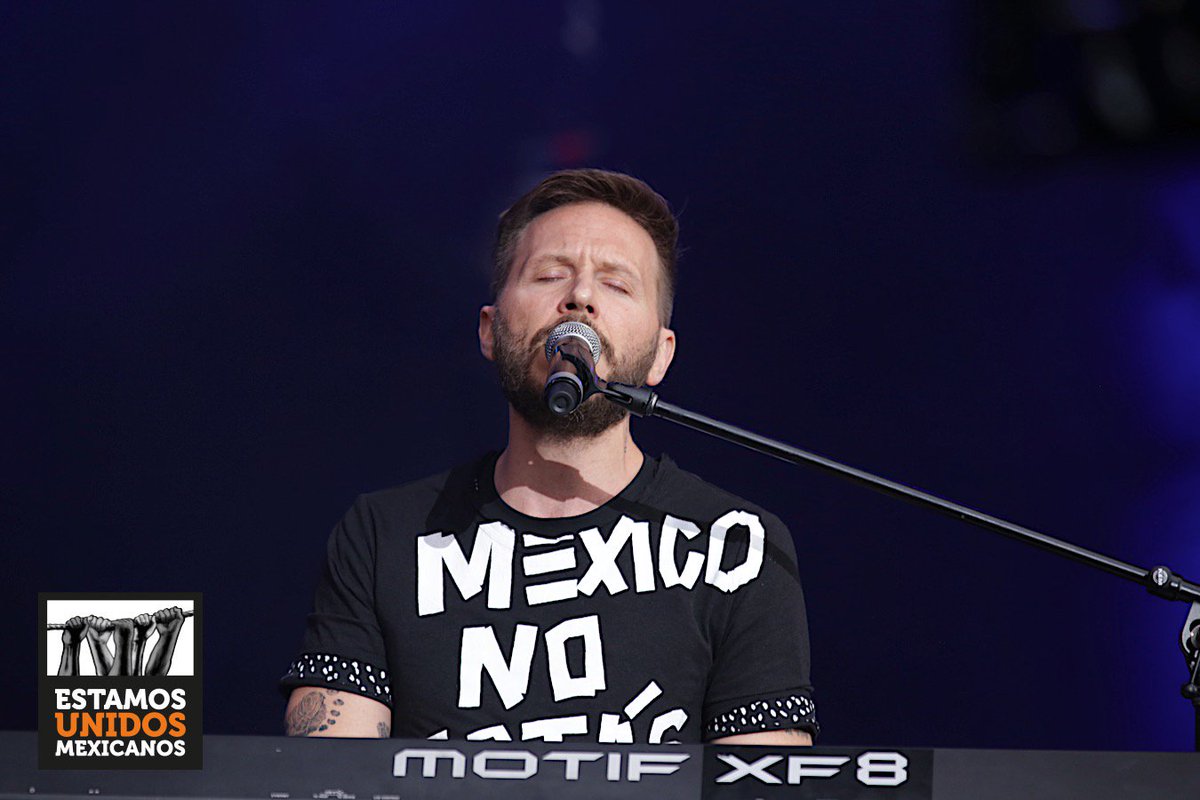 La música de <a href="/sinbandera/">Sin Bandera</a> sobre el escenario de #EstamosUnidosMexicanos sigue este día de inspiración para apoyar a México.