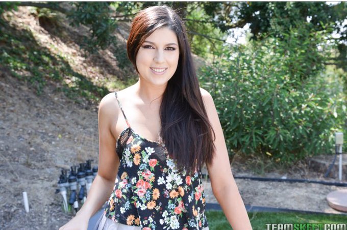 Tag you&rsquo;re favorite companies you want to see me get naughty for 😈 https://t.co/cBOn9nLRNP