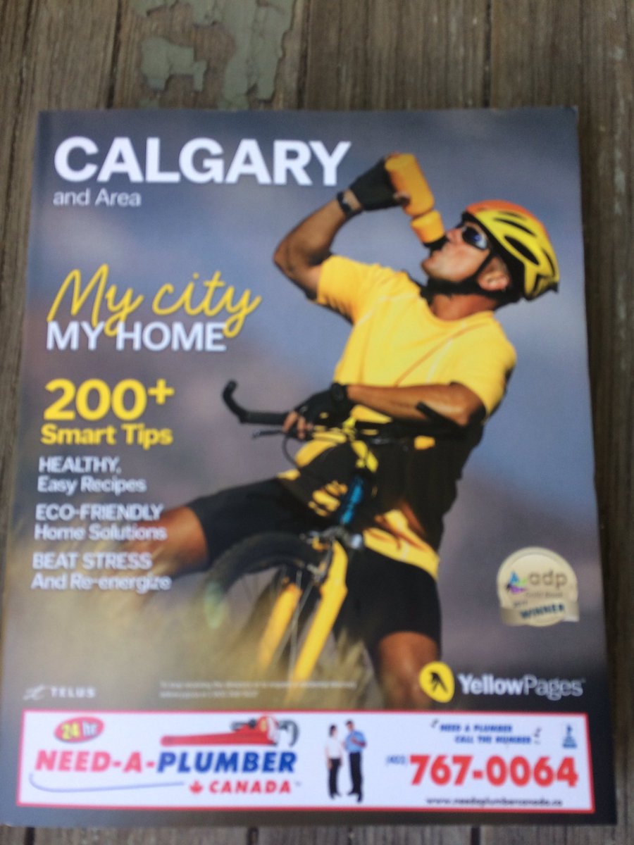 jamesmpurdy's tweet photo. @bikesnobnyc Brett retired to Calgary and took up mountain biking. His jersey gives him his time traveling ability? https://t.co/gWYibO2Qae