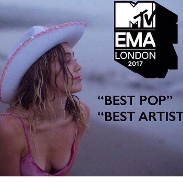 nat_gibbs's tweet photo. Guys vote I did 3 times so far . Good job miley @MileyCyrus #MileyMonth #EMAS https://t.co/AJI1Pek6cs