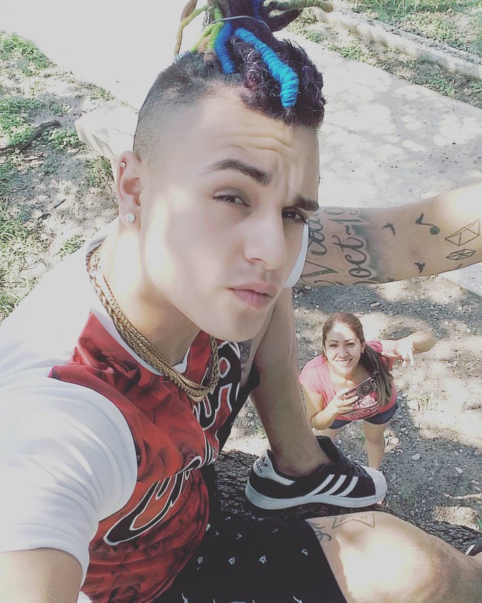 azulgarciiaa's tweet photo. Trabajando en video musical #AzulGarcia https://t.co/klUFoq8ZBf