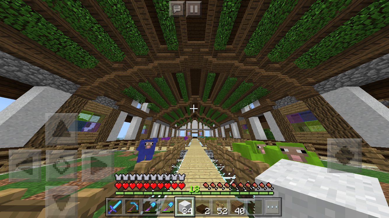 アオイ Na Twitterze 屋根張りおわりー あとは窓とその他装飾 じっくりごちゃらせていきたいところ 内部を松で骨組みたいにした所がこだわりポイントです 窓はまだ全然設置してませんが 各所に置いてる色ガラスは放牧してる羊の色とリンクしていたりします マイクラpe