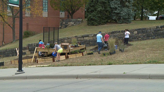 WKBN's tweet photo. Work underway for park that will connect YSU, downtown https://t.co/bkSpsOr290 https://t.co/Xz0a7nGG4r