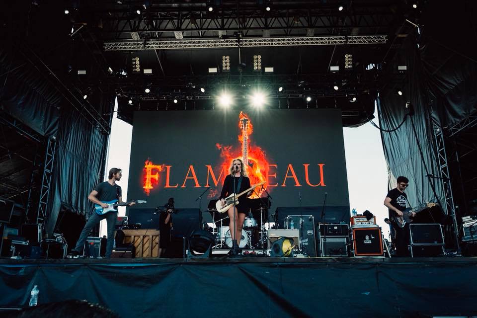 FlambeauFest's tweet photo. The amazing @ClareDunnMusic kicking off the inaugural Flambeau! 🎸🔥 📷: @ChippoPhoto https://t.co/zKKwoZbxk6