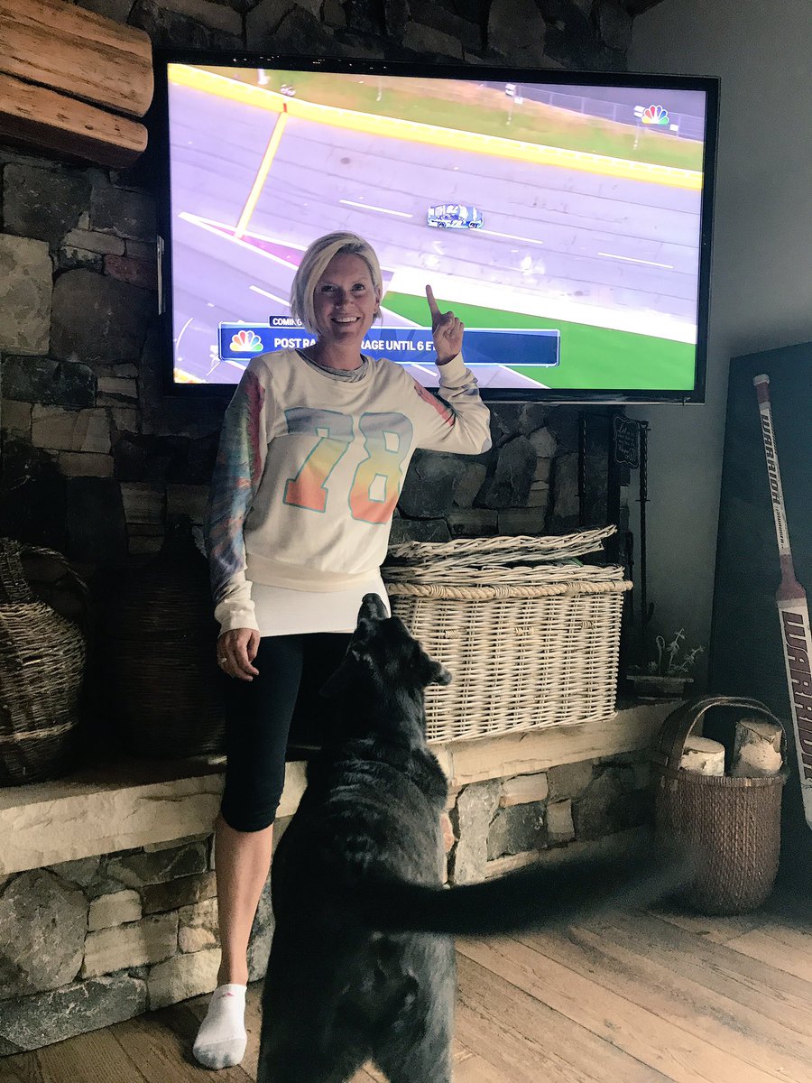 SherryPollex's tweet image. Well that was tough to watch. But I'm cheering you on from home babe! Chemo Monday, victory lane Sunday 🏁🙌 love you MTJ 😍❤️ #TruexJr
