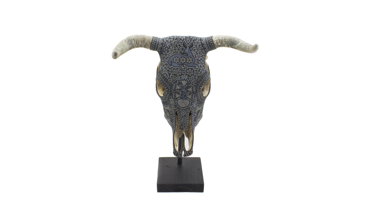 arkaliving's tweet photo. "I paint flowers so they will not die" Frida Kahlo
Visit ARKA and take home this tribal highly beaded cow skull on bee wax - Mexican art! https://t.co/3m42SvKqWP