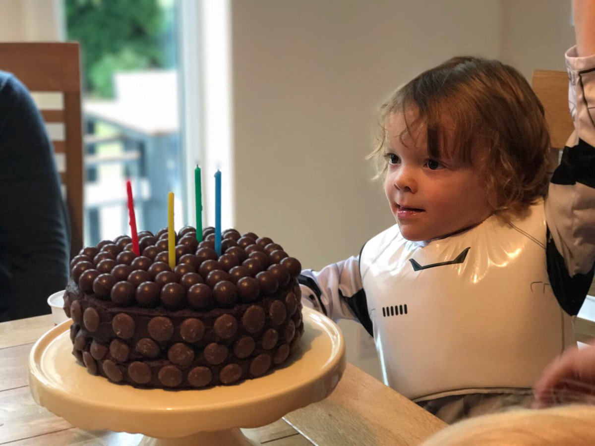 coeliacmummy's tweet photo. Very pleased that my fave foolproof @bbcgoodfood chocolate cake recipe works just as well with #gf flour as normal 🎂@Dovesfarm #4already https://t.co/YVVD6XynpG