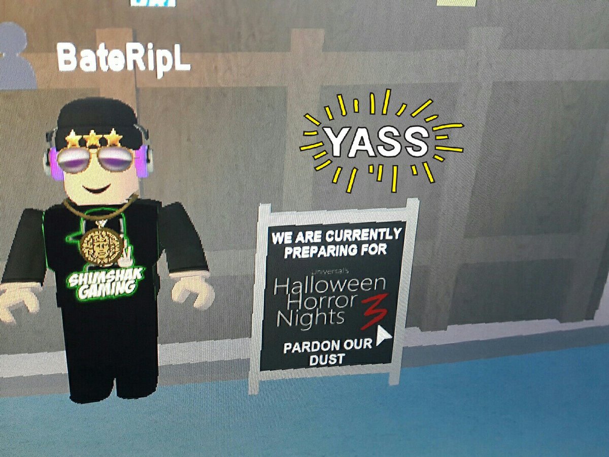 dolomit0_backup's tweet photo. I'm so hyped 😁 #HalloweenHorrorNights #Roblox #universalstudiosroblox :D https://t.co/I9Cpph1DLx